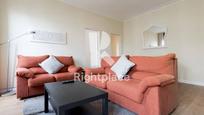 Living room of Apartment for sale in  Barcelona Capital  with Air Conditioner, Furnished and Oven