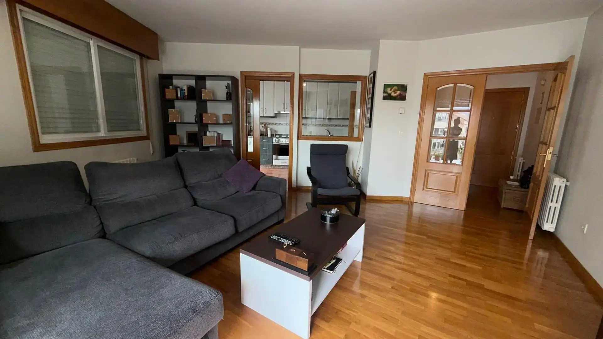 Sala d'estar de Pis en venda en Ourense Capital  amb Calefacció, Traster i Moblat