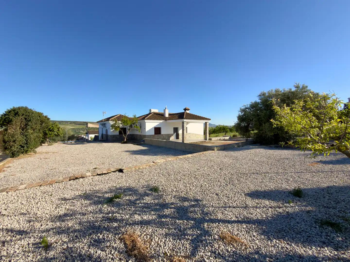 Vista exterior de Finca rústica en venta en Arcos de la Frontera con Aire acondicionado, Calefacción y Jardín privado