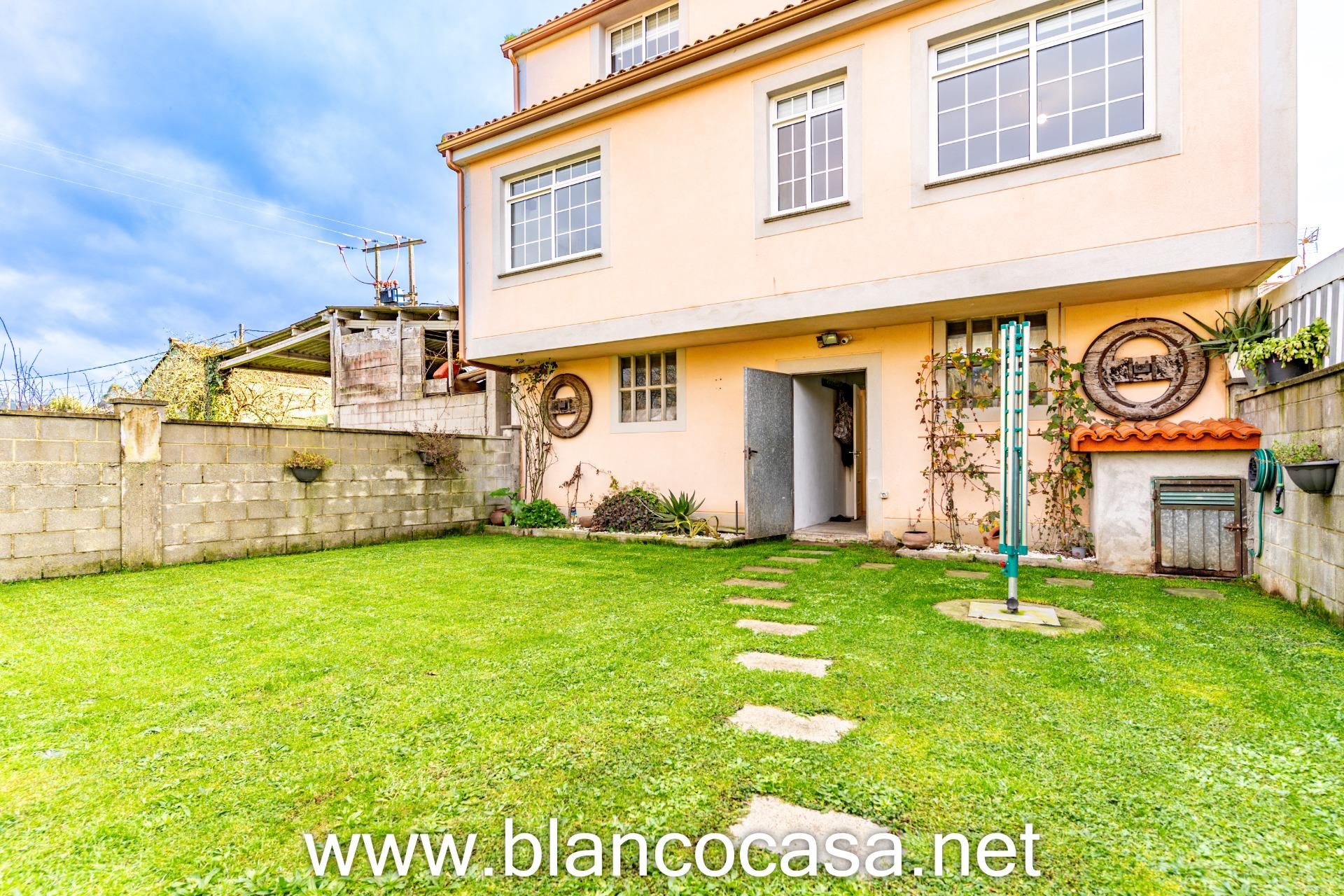 Garden of House or chalet for sale in Carballo  with Private garden, Storage room and Furnished