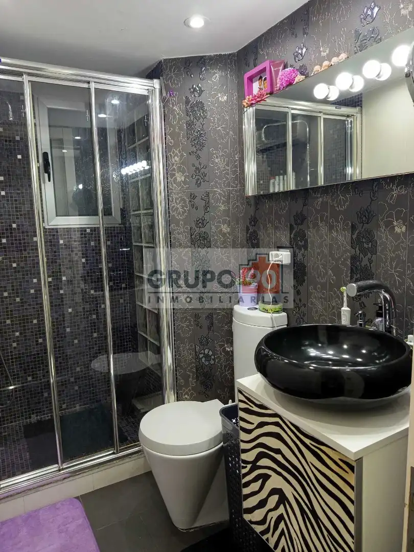 Baño de Piso en venta en Valencia con Aire acondicionado y Balcón