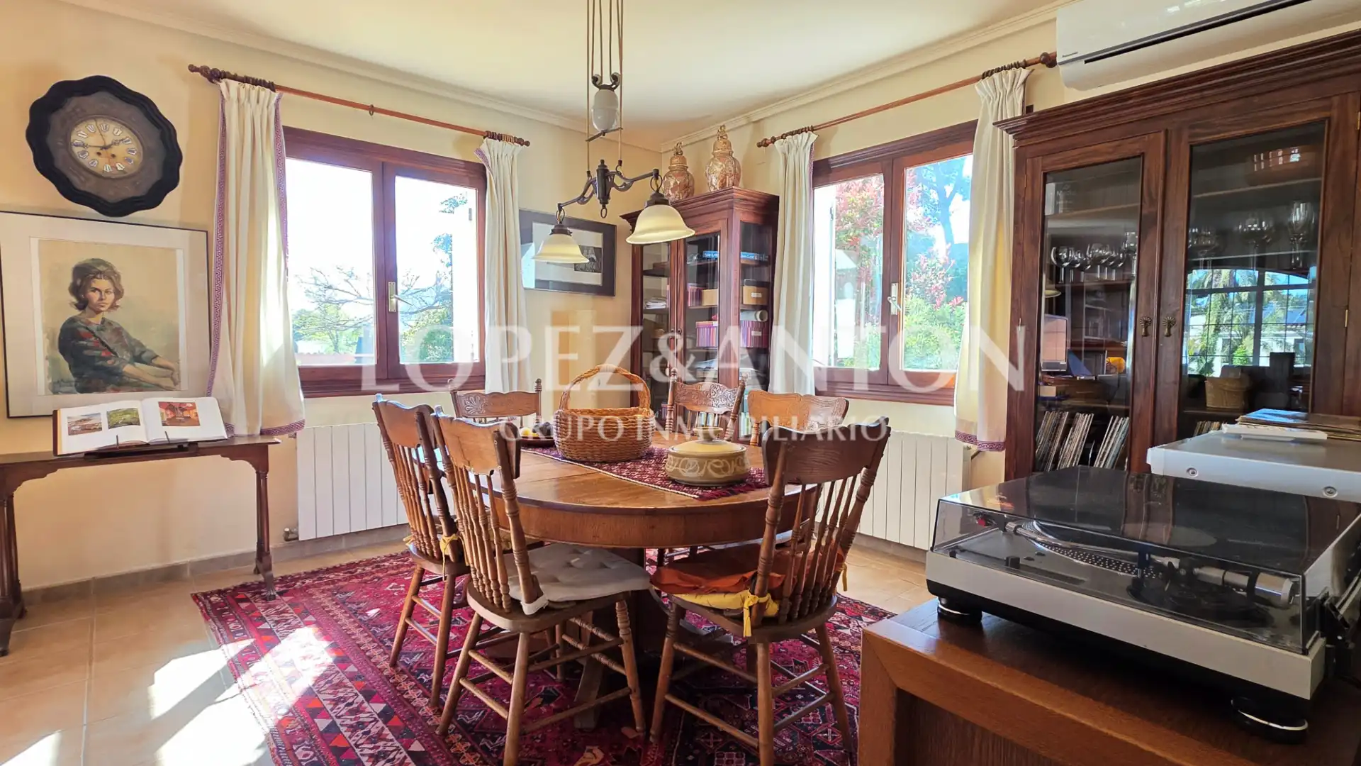 Dining room of Houses for sale in L'Eliana  with Air Conditioner, Heating and Private garden