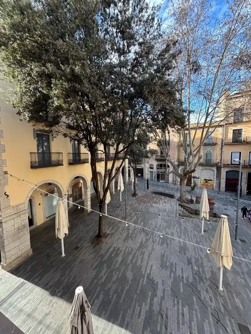 Exterior view of Flat for rent in Figueres  with Air Conditioner, Heating and Parquet flooring