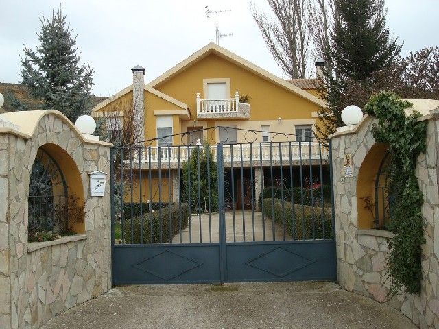 House or chalet for sale in Monzón de Campos