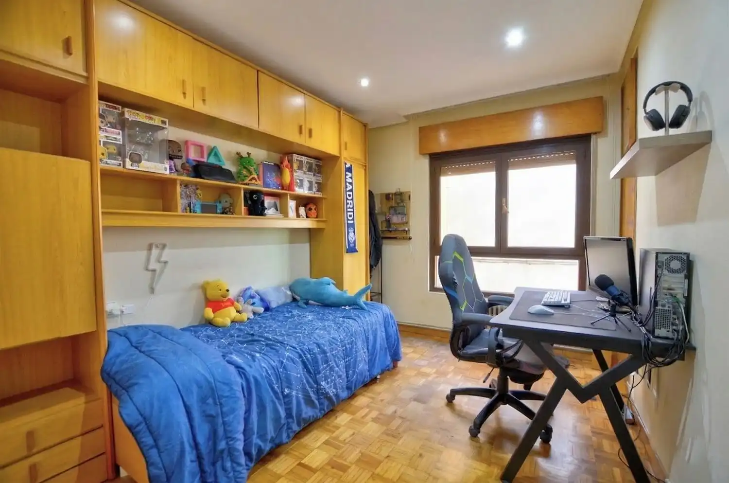 Dormitori de Casa o xalet en venda en Lena amb Calefacció, Terrassa i Traster