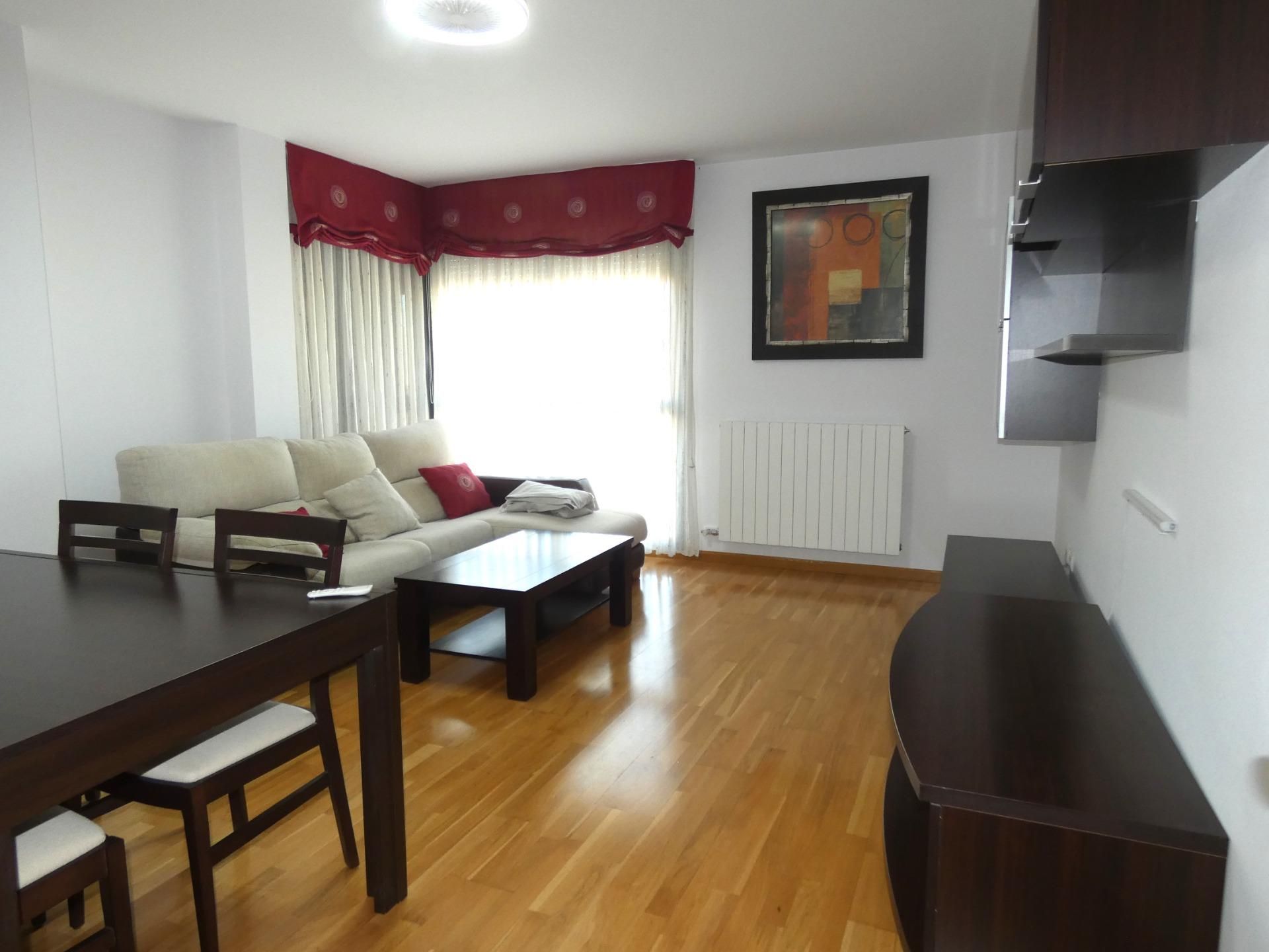 Sala de estar de Piso de alquiler en Utebo con Parquet y Amueblado