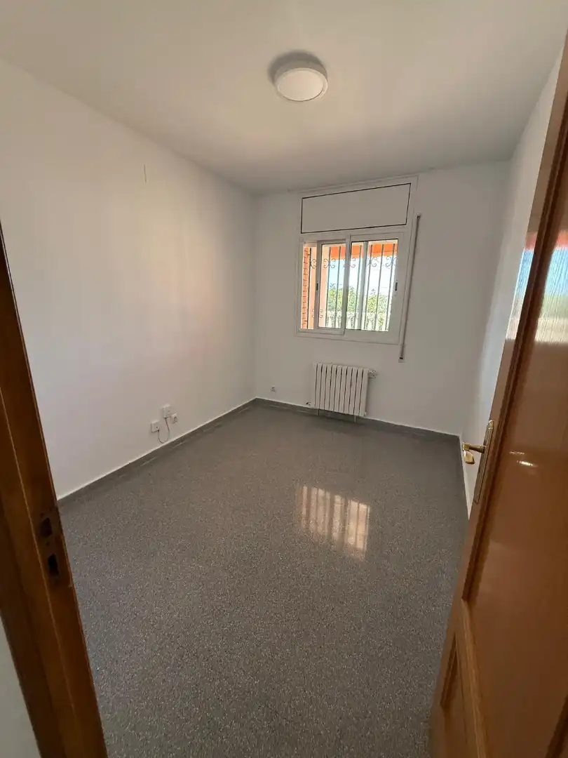 Schlafzimmer von Haus oder Chalet zur Miete in Viladecans mit Klimaanlage, Heizung und Privatgarten