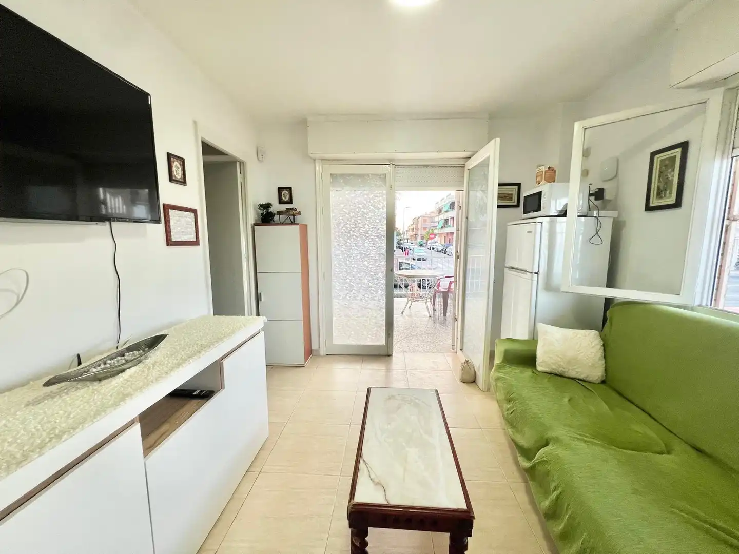Living room of Ground floor for rent in Torrevieja  with Heating, Terrace and Furnished
