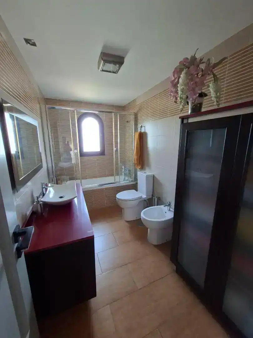 Bany de Casa o xalet en venda en Vegas del Genil amb Aire condicionat