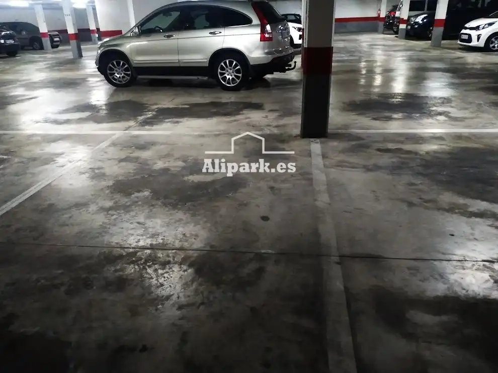 Garatge en venda a Avenida de la Albufera, Pla de la Vallonga
