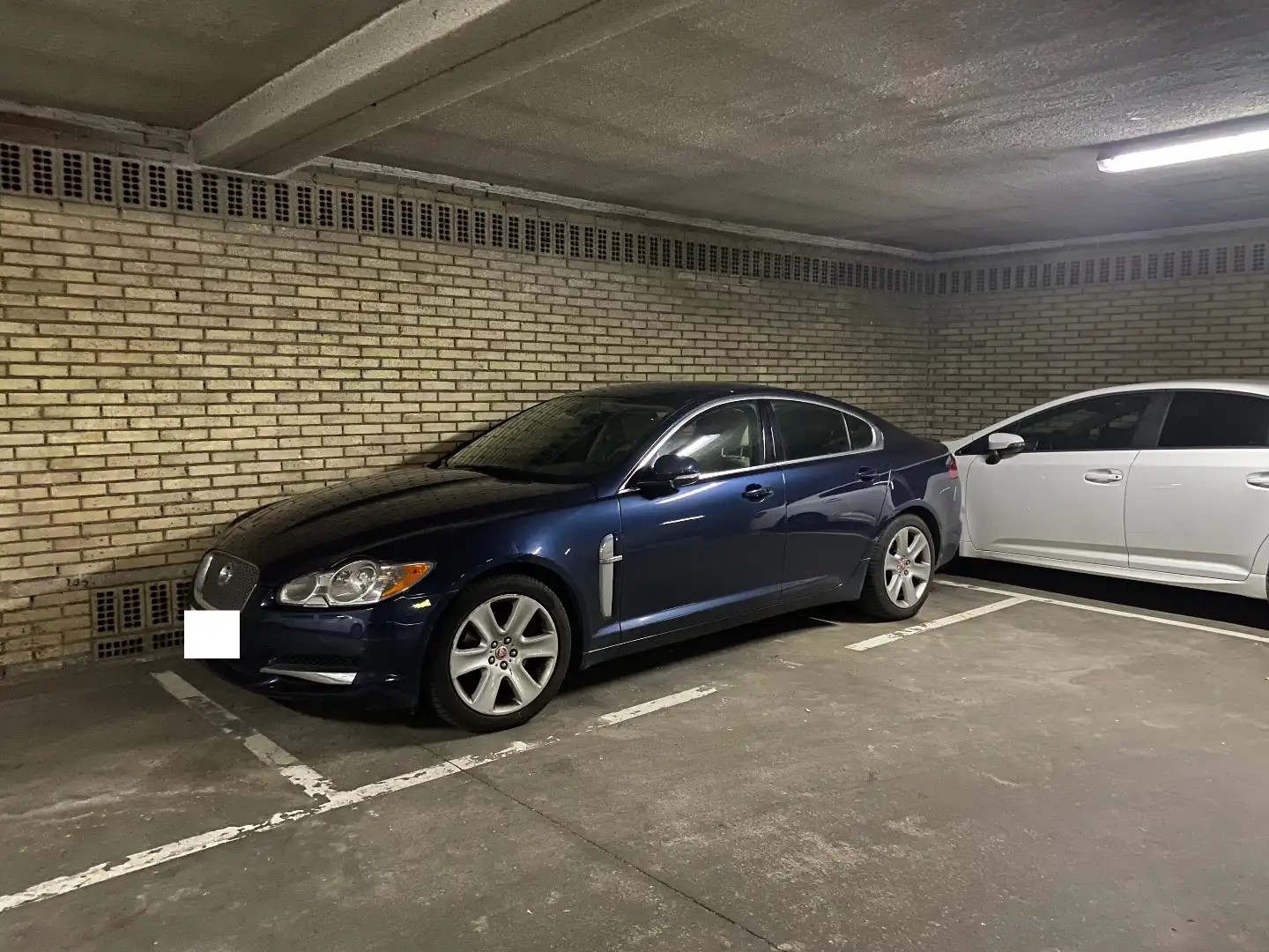 Parkplatz von Garage zum Verkauf in Burgos