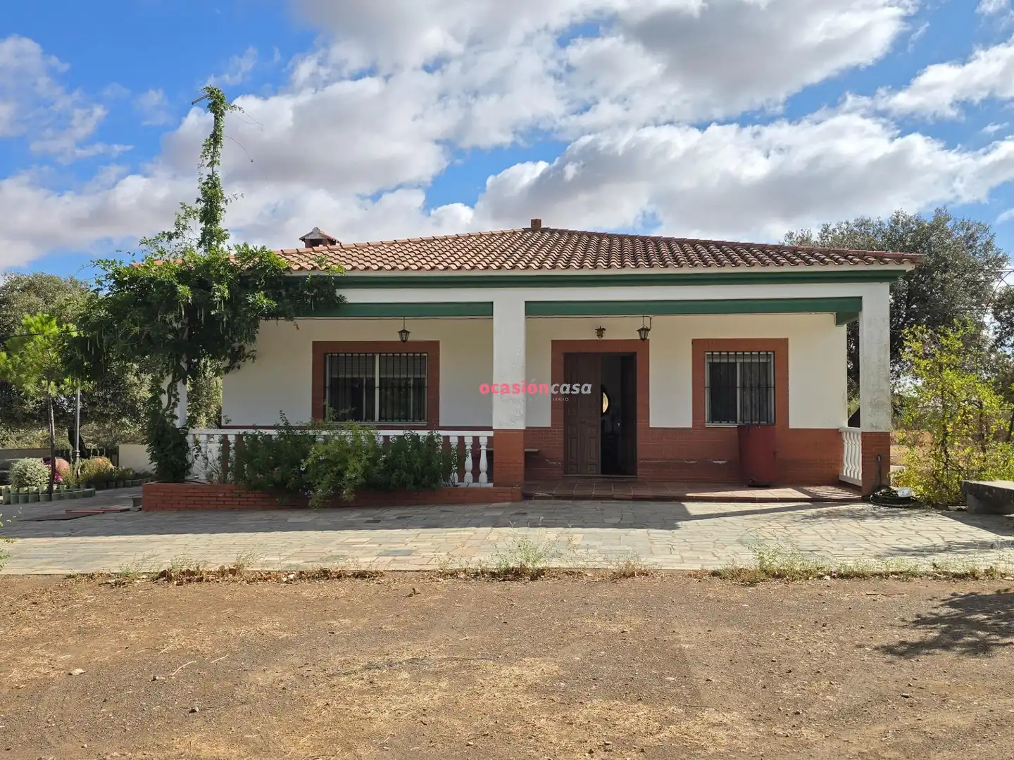 Vista exterior de Casa o xalet en venda en Alcaracejos amb Traster i Piscina