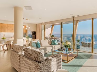Penthouse with balcony for sale in Playa de Poniente