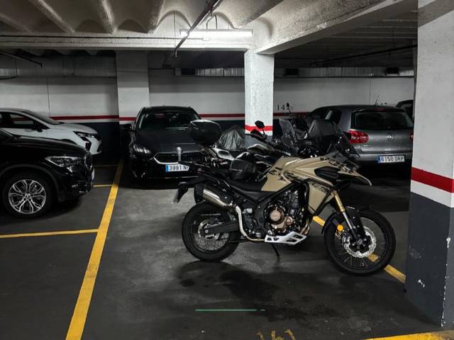 Garaje en Alquiler en Travessera de les Corts, 320 en Barri de les Corts