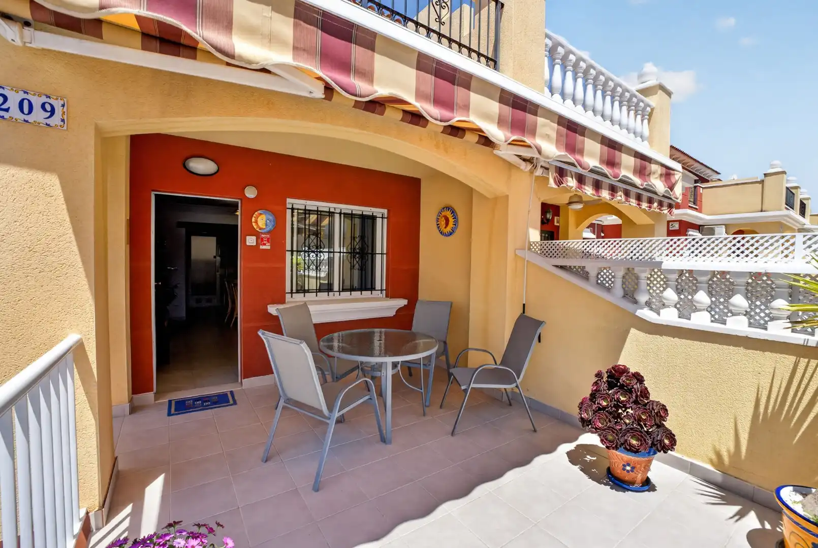 Terraced house with pool for sale in Nueva Torrevieja - Aguas Nuevas, imagen 3
