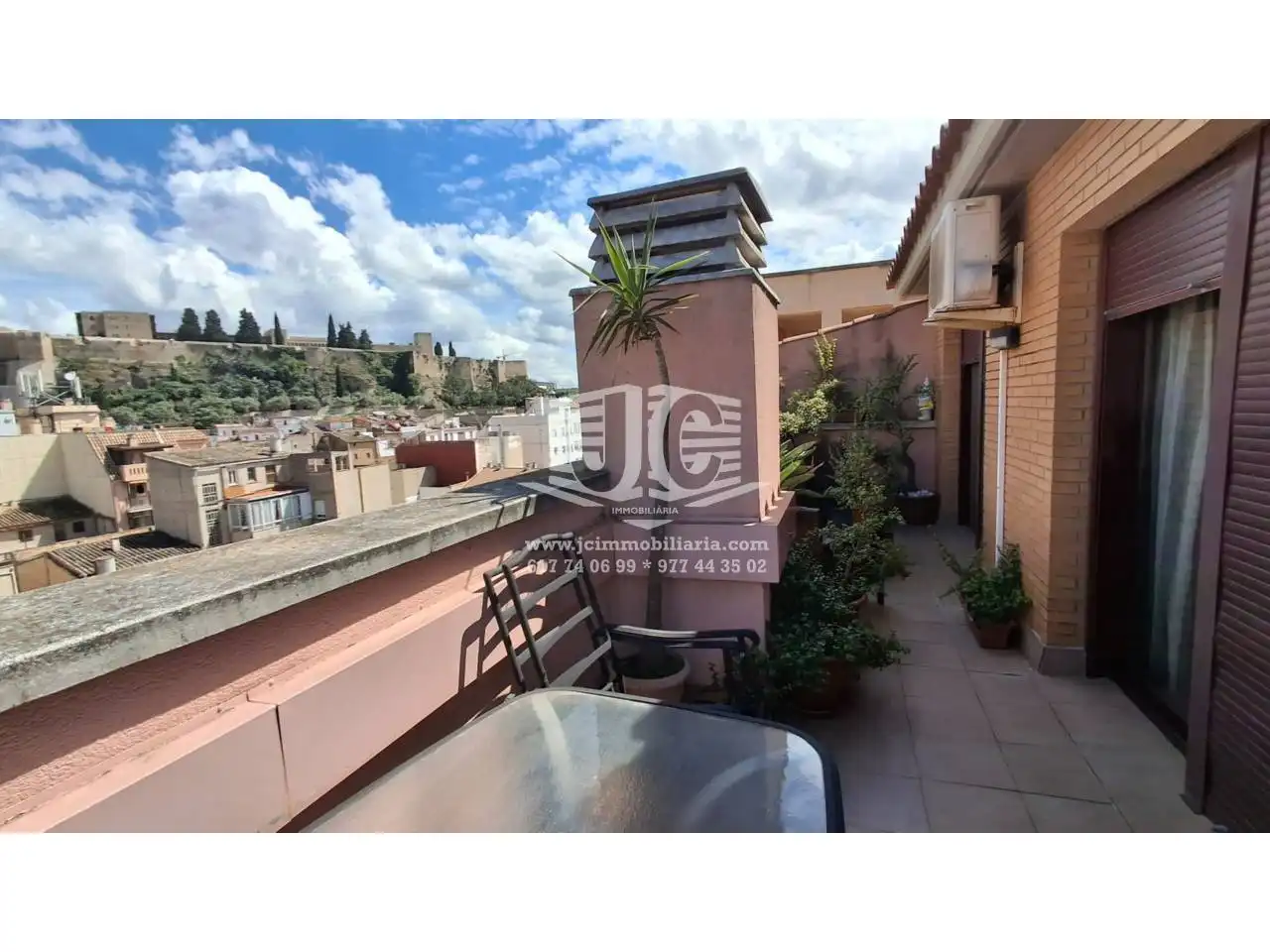 Vista exterior de Ático de alquiler en Tortosa con Aire acondicionado, Terraza y Amueblado