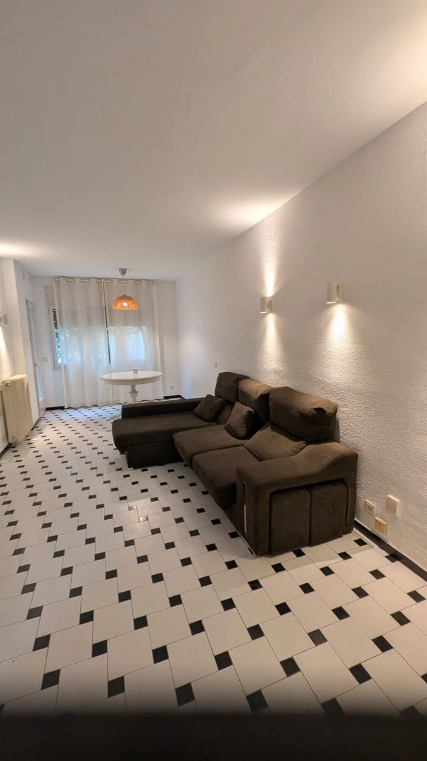 Living room of Flat to rent in  Barcelona Capital  with Heating, Microwave and Balcony