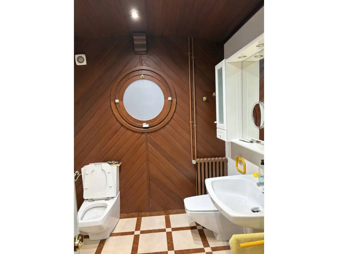 Bathroom of Flat for rent in Sant Feliu de Guíxols