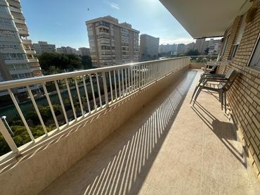 Apartament amb piscina en venda a Avenida de Benidorm 18