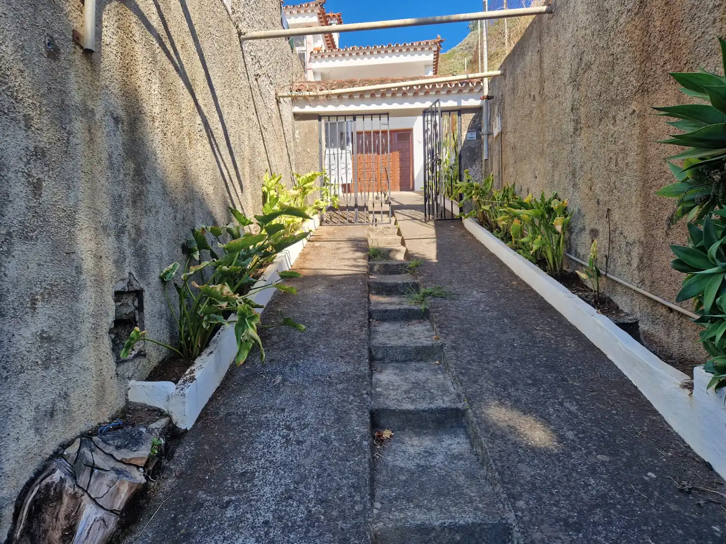 Vista exterior de Casa o xalet en venda en Teror amb Calefacció, Jardí privat i Terrassa