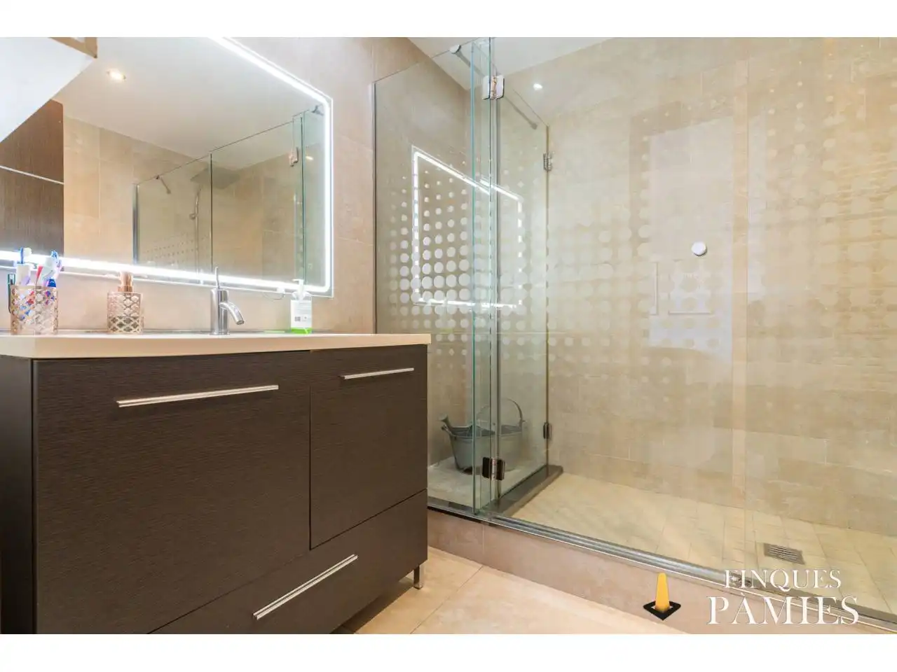 Baño de Casa adosada en venta en Riudoms con Aire acondicionado, Calefacción y Jardín privado