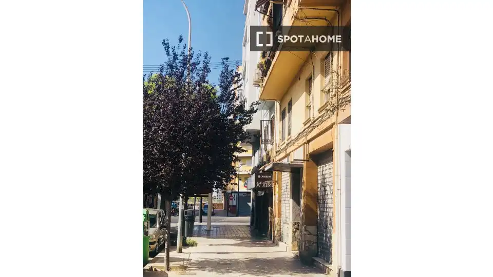 Vista exterior de Piso de alquiler en Valencia con Aire acondicionado, Calefacción y Amueblado