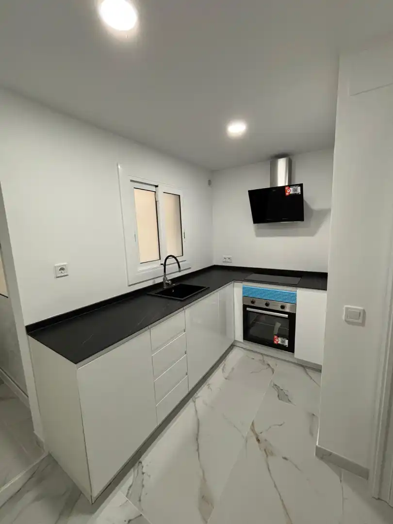 Küche von Wohnung zum Verkauf in Santa Coloma de Gramenet