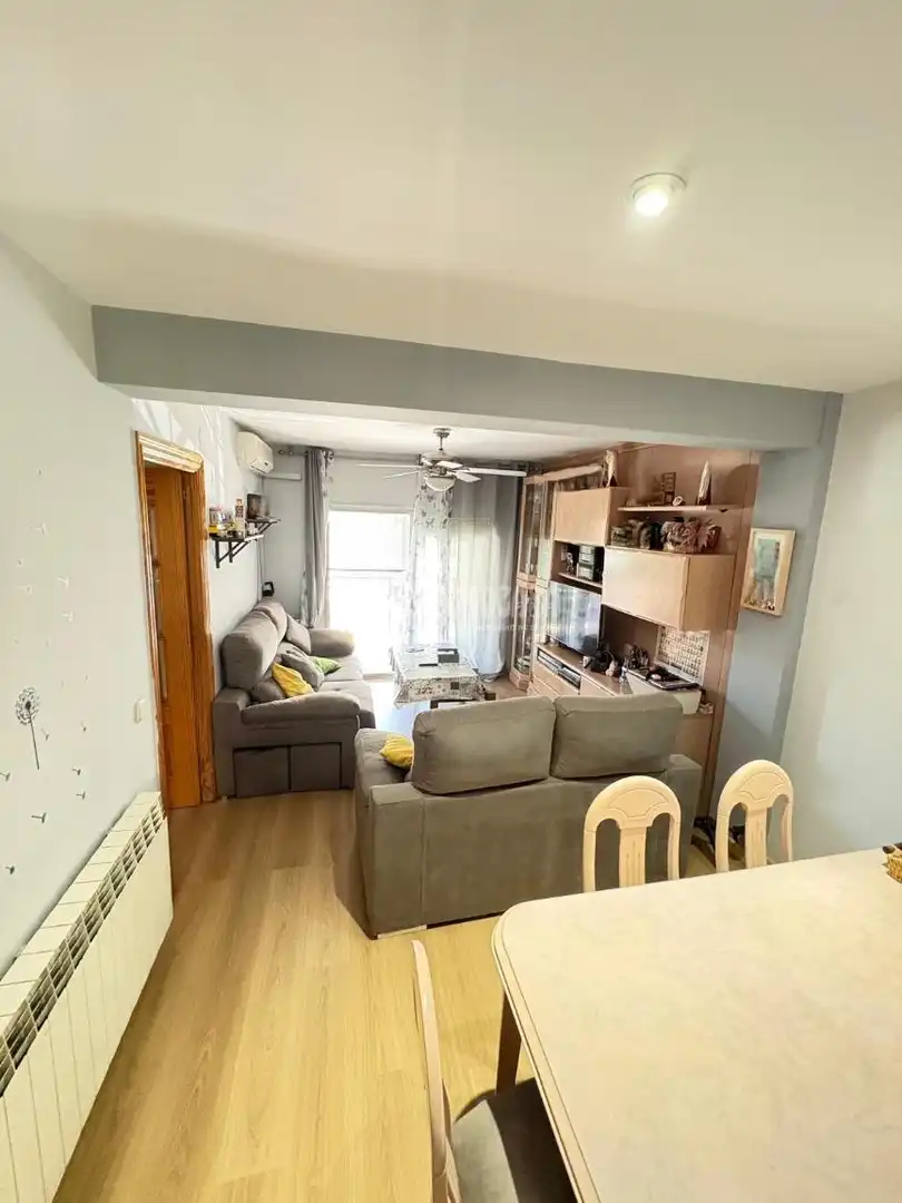 Sala d'estar de Pis en venda en Torrejón de Ardoz amb Aire condicionat i Terrassa