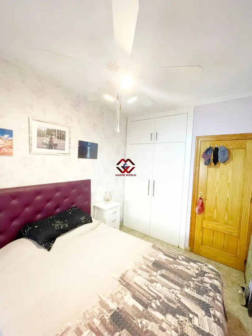 Chalet con jardín en venta en Calle islas azores, imagen 9