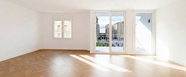 Piso en Venta en Paseo de Reding en La Malagueta - Monte Sancha