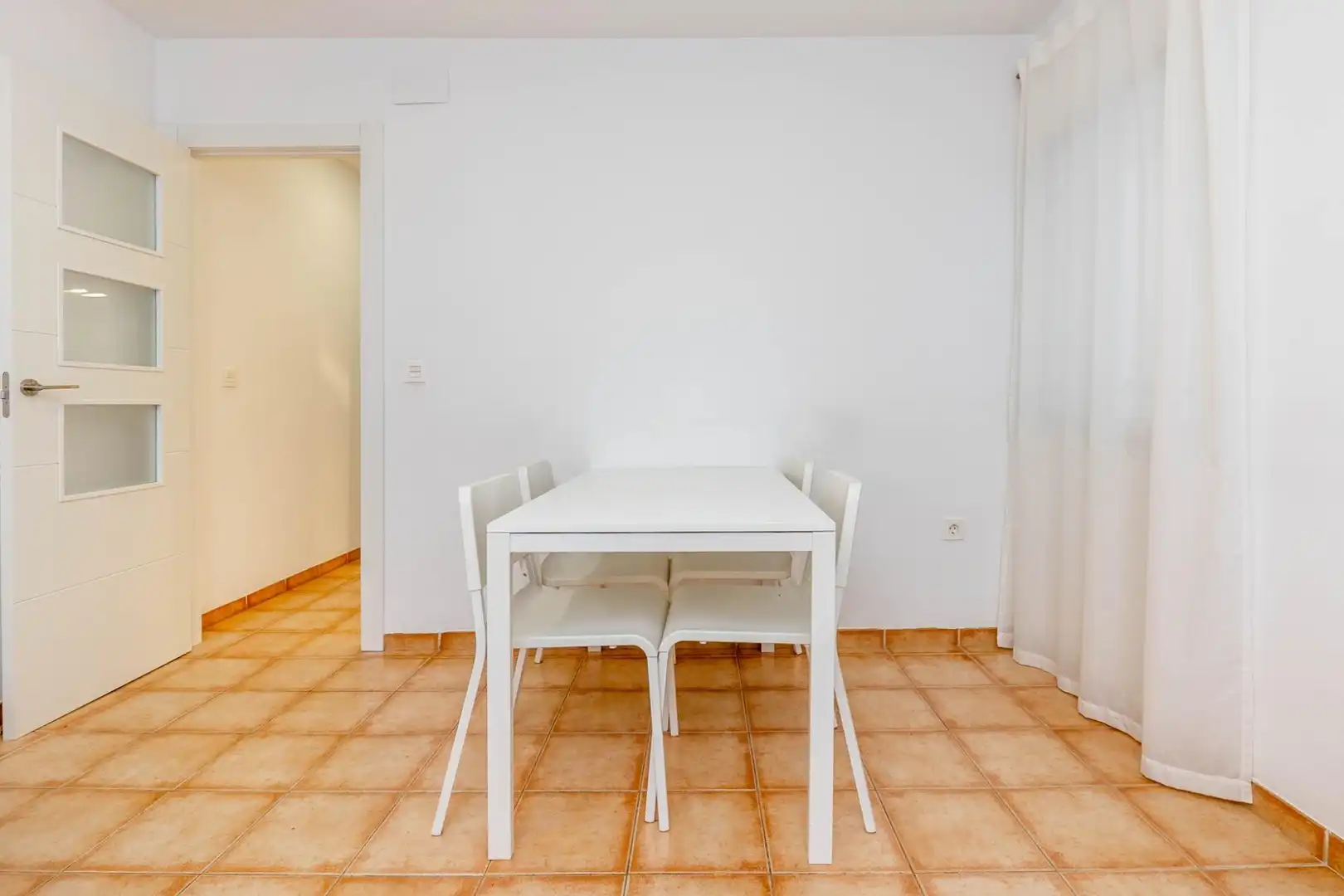 Comedor de Piso en venta en Granada con Calefacción