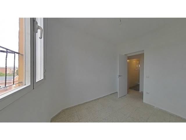 Piso en Venta en Paseo Extremadura en Puerta del Ángel