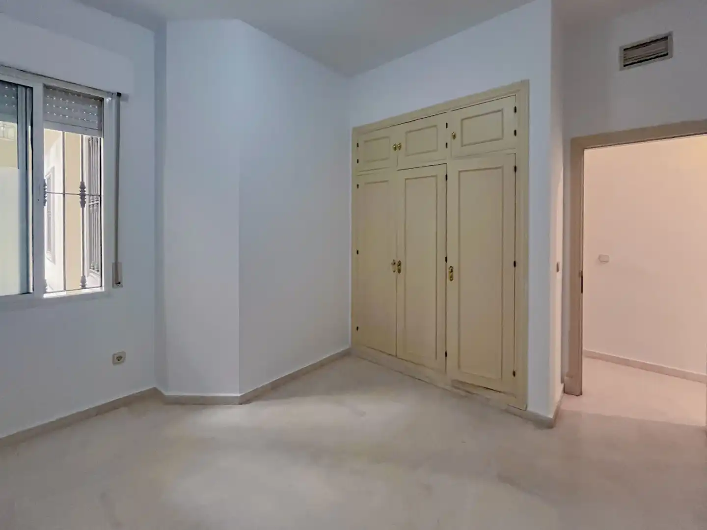 Wohnung zur Miete in Sevilla mit Klimaanlage und Heizung