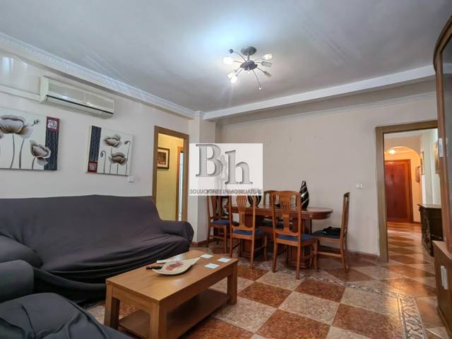 Piso en Venta en Calle BEETHOVEN en Los Guindos - Parque Mediterráneo - Santa Paula