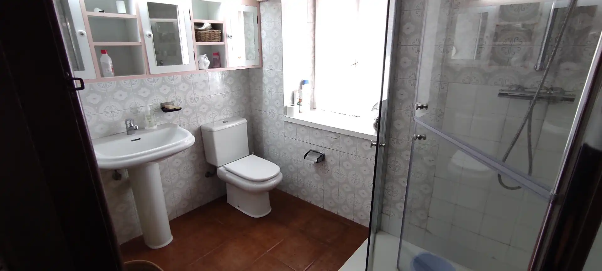 Bathroom of Houses for sale in Valle de Trápaga-Trapagaran  with Heating, Terrace and Storage room