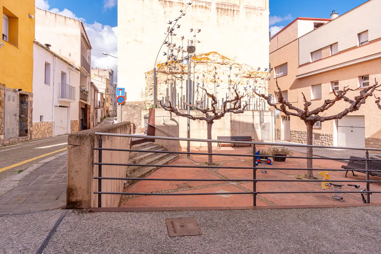 Außenansicht von Wohnung zum Verkauf in Llançà mit Klimaanlage, Heizung und Terrasse