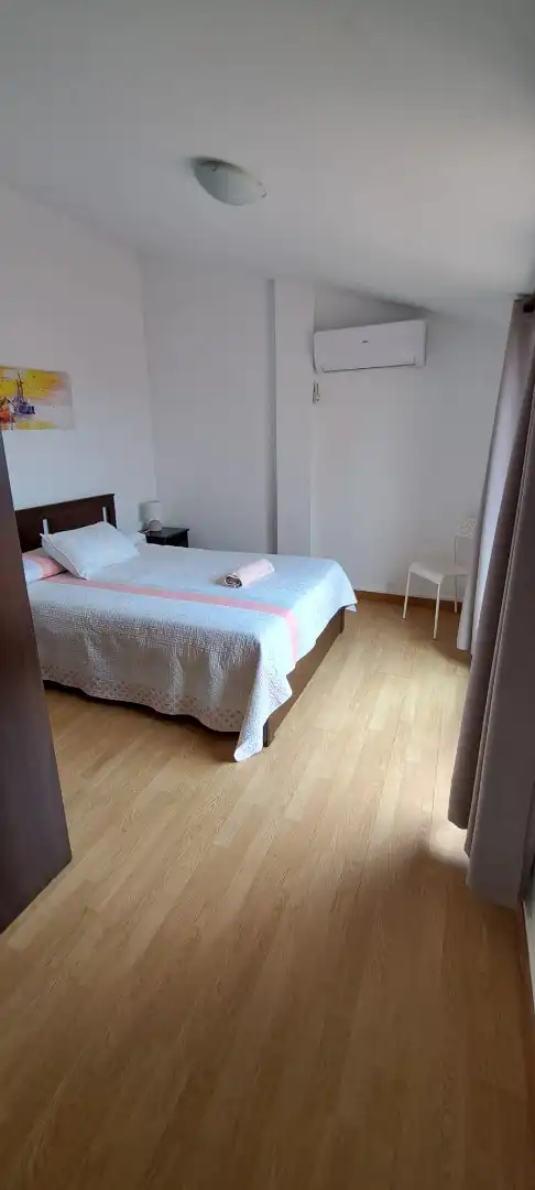 Dormitori de Àtic en venda en Deltebre amb Aire condicionat, Terrassa i Moblat