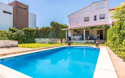 Piscina de Casa adosada en venda en Tomares amb Terrassa i Piscina