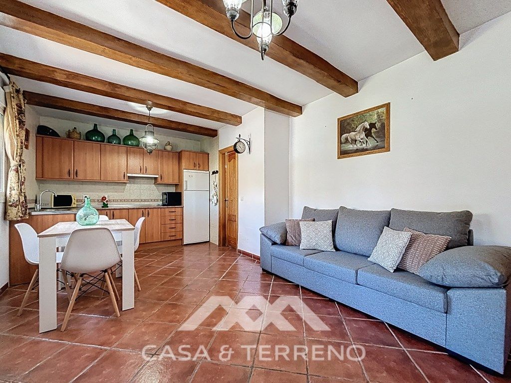 Living room of Country house for sale in Vélez-Málaga  with Air Conditioner, Private garden and Terrace