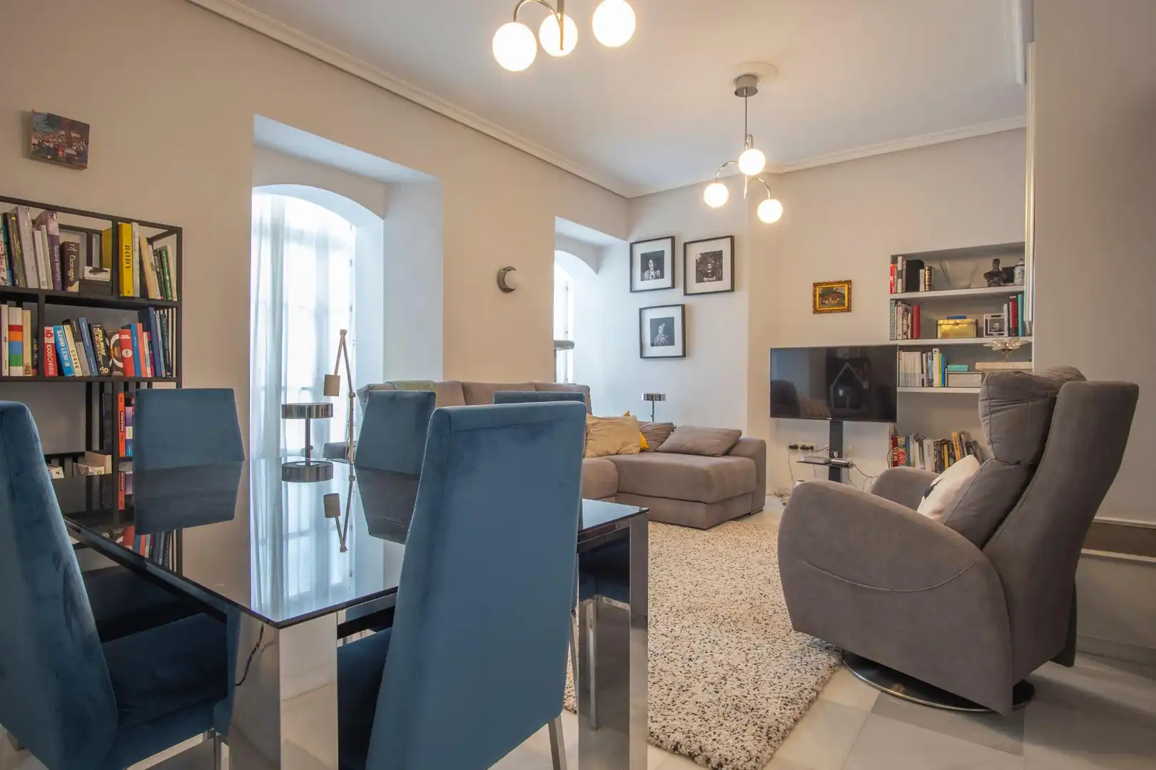 Sala d'estar de Casa o xalet en venda en San Fernando amb Aire condicionat, Terrassa i Traster