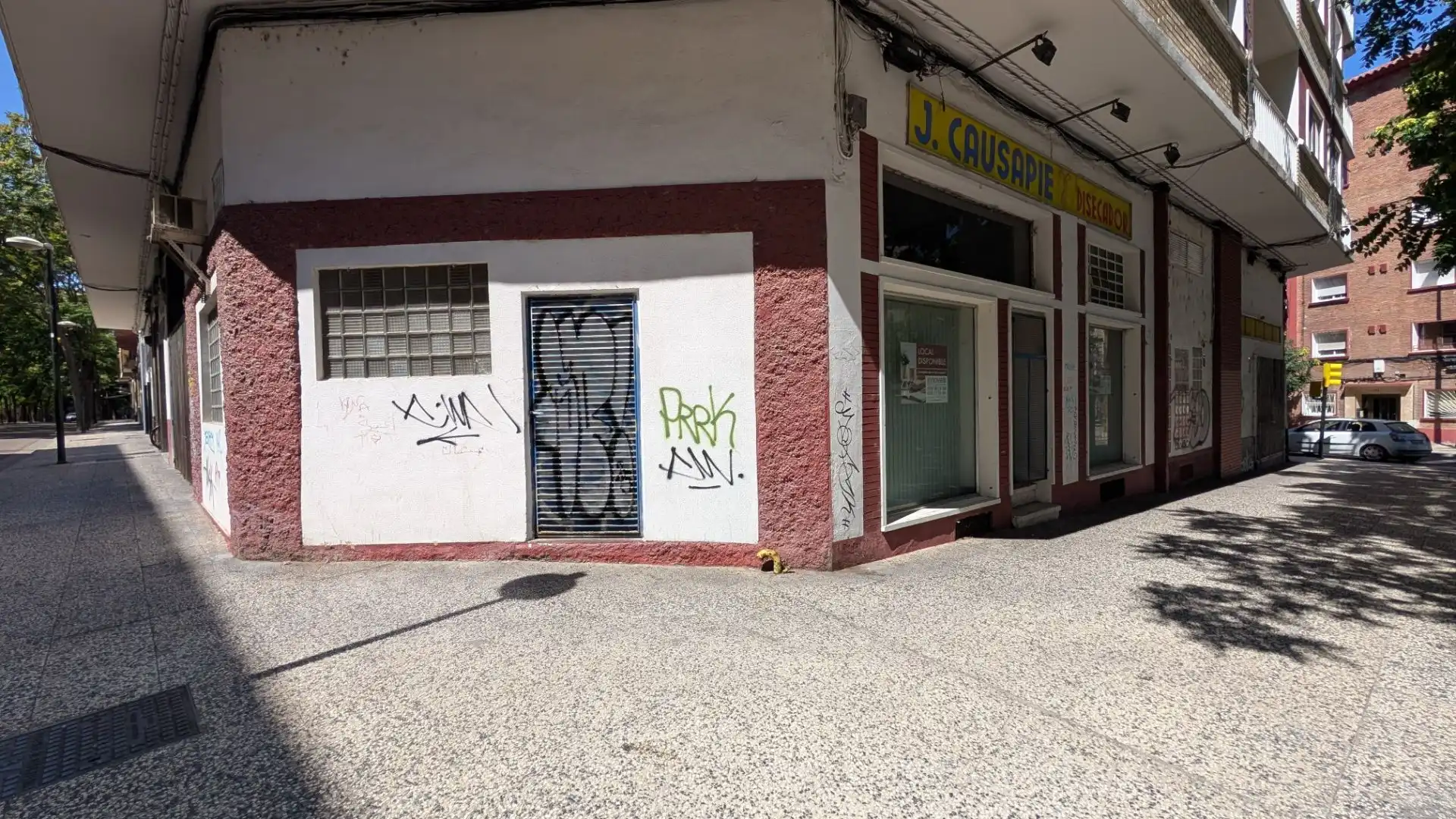 Exterior view of Commercial properties for rent in Zaragoza