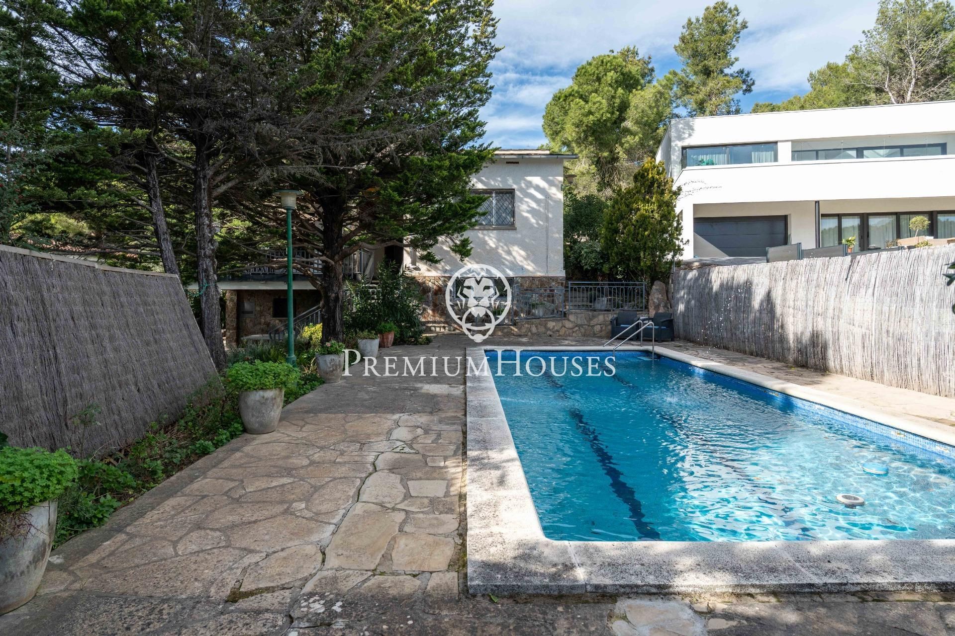 Piscina de Casa o xalet en venda en Begues amb Aire condicionat, Calefacció i Jardí privat