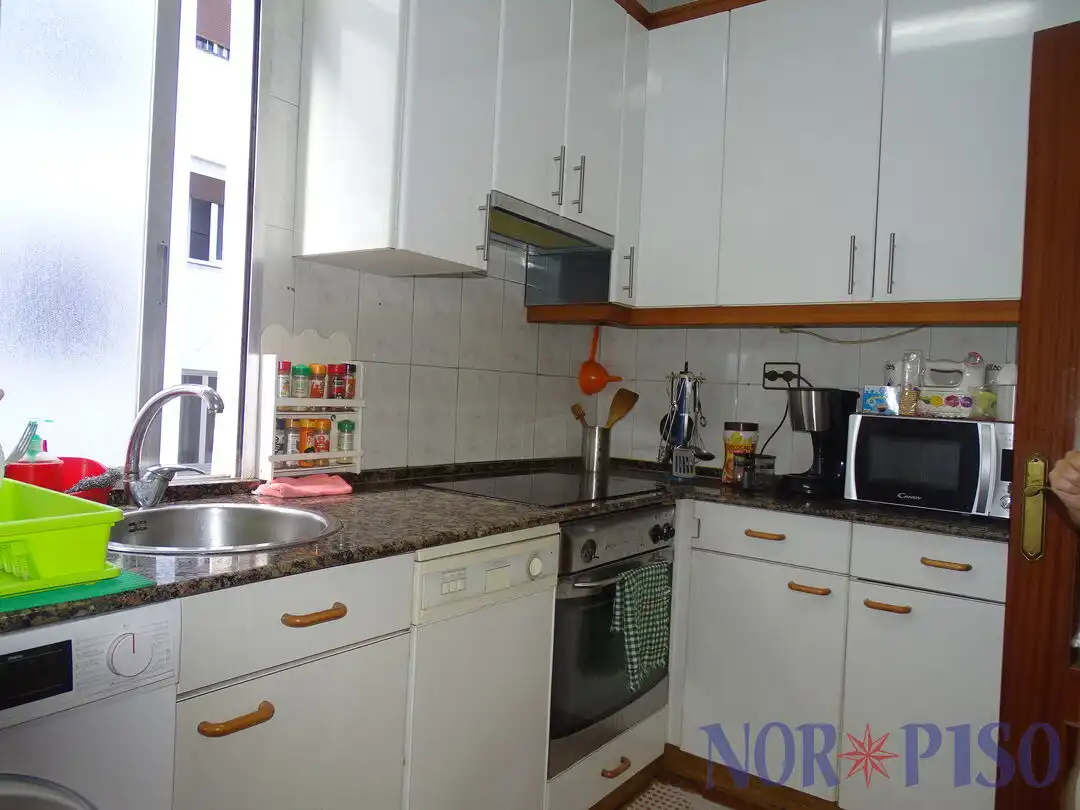 Piso con terraza en venta en Ibaiondo, imagen 4