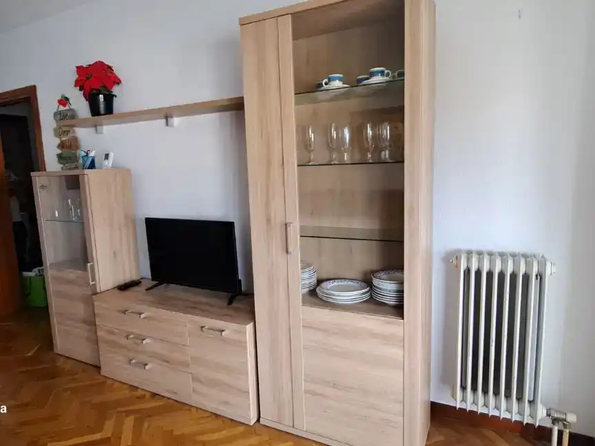 Wohnzimmer von Wohnung zur Miete in  Pamplona / Iruña mit Klimaanlage und Balkon