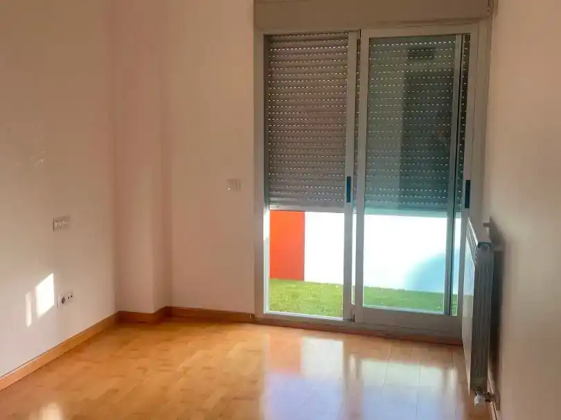 Habitación de Piso en venta en Cuarte de Huerva con Aire acondicionado y Piscina