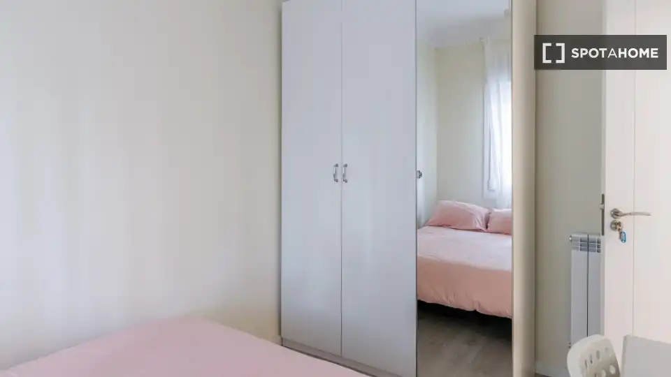 Room in Ciudad Jardín - Parque Roma