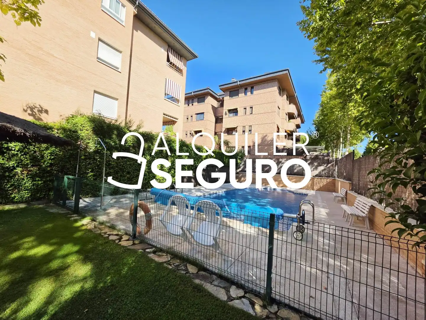 Exterior view of Flat for rent in Boadilla del Monte  with Air Conditioner, Heating and Terrace