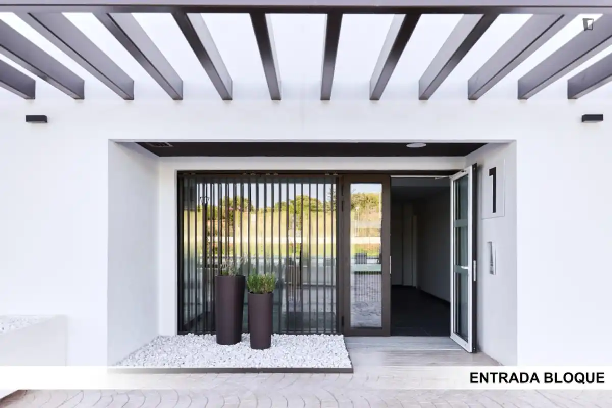 Apartament per a compartir en Dos Hermanas amb Aire condicionat, Calefacció i Moblat