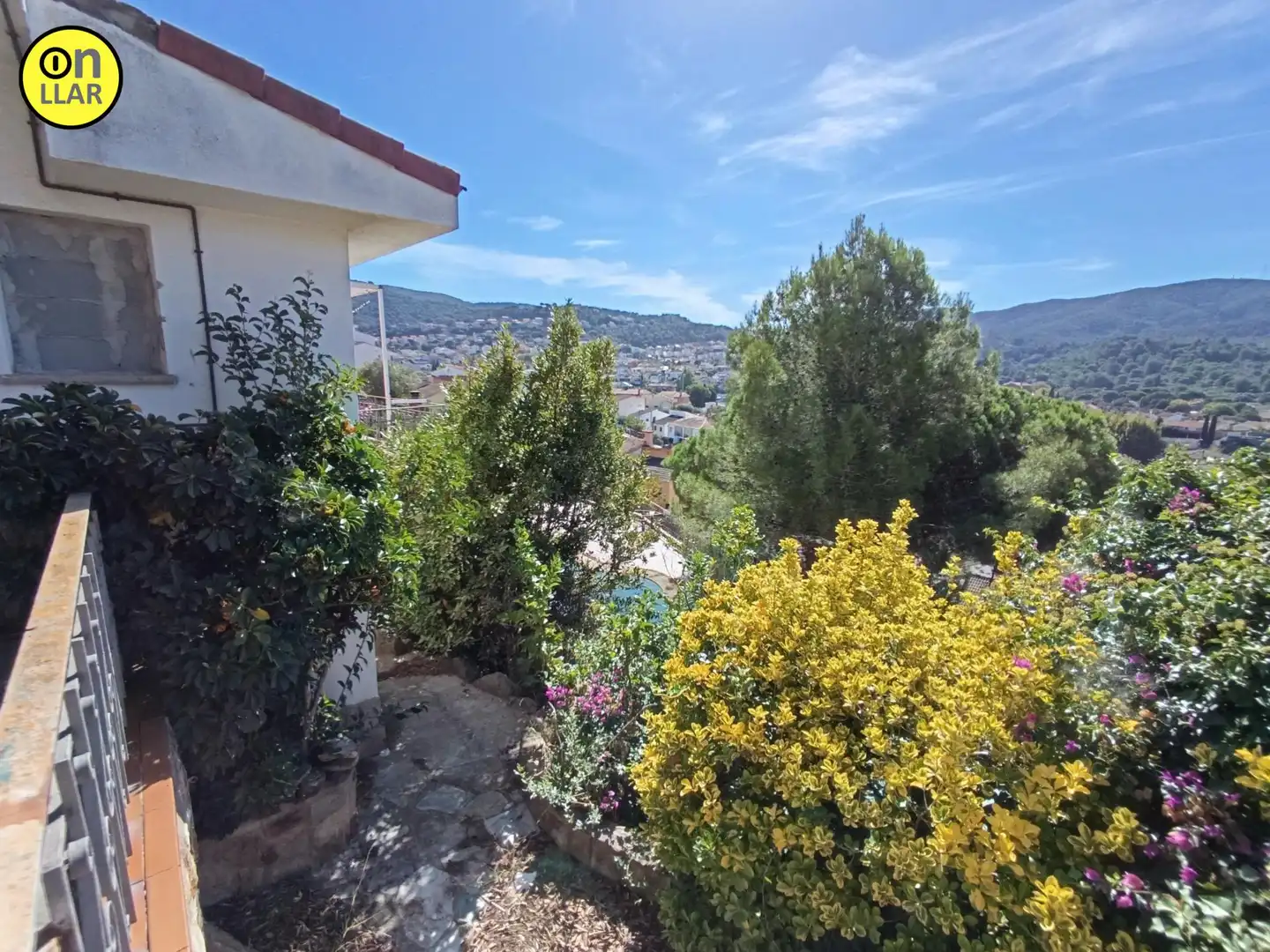 Außenansicht von Haus oder Chalet zum Verkauf in Sant Fost de Campsentelles mit Privatgarten, Terrasse und Abstellraum