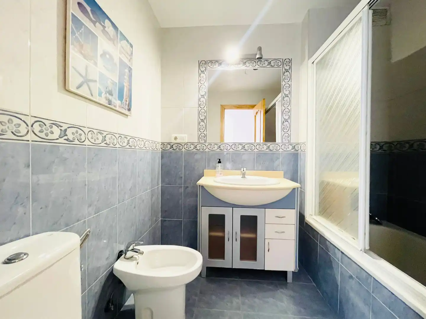 Baño de Piso en venta en Torrox con Terraza, Horno y Piscina comunitaria